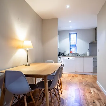 15 Stonegate Court Apartment *