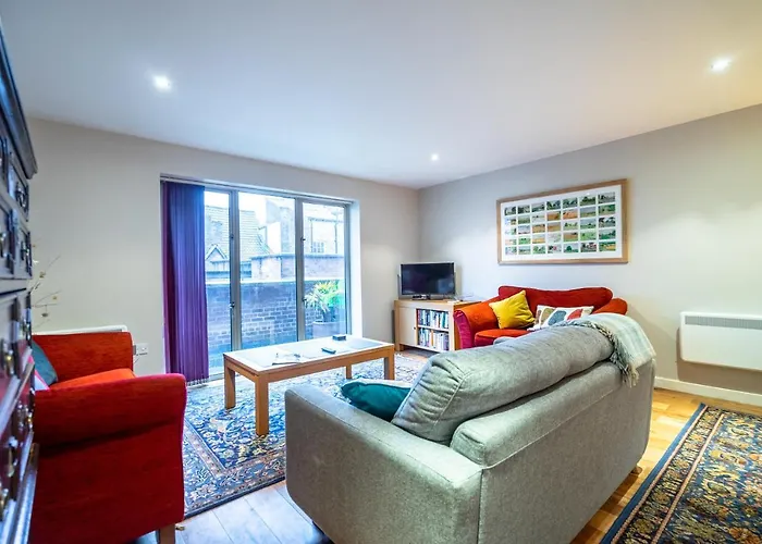 15 Stonegate Court *