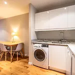 15 Stonegate Court Апартаменты *